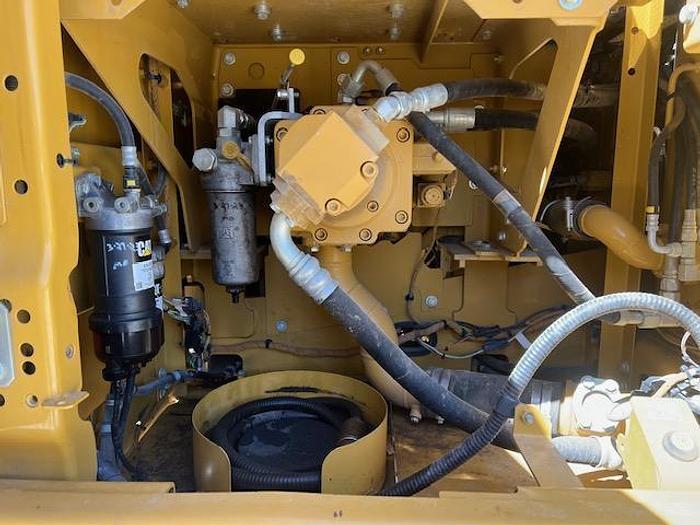 Used 2018 CATERPILLAR 320