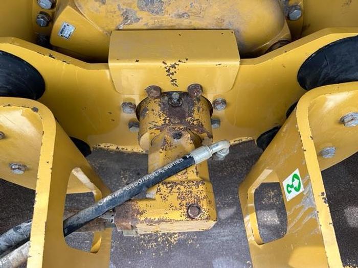 Used 2017 CATERPILLAR CS66B