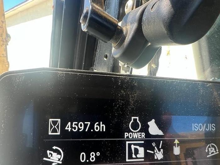 Used 2018 CATERPILLAR 320