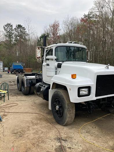 Used 1994 Mack RD688S