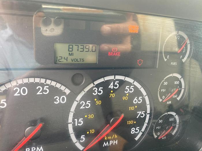 Used 2006 Peterson Mulch Bower Truck