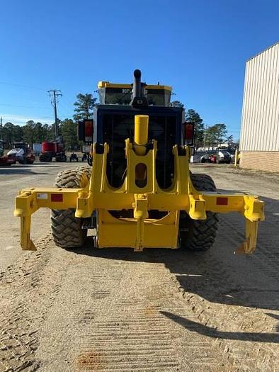 Used 2022 Komatsu GD655-7
