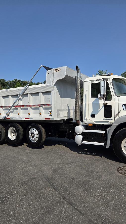 Used 2009 Mack GU713 *** Allison Automatic*** Granite
