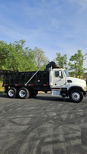 Used 2005 *** ALLISON AUTOMATIC *** Mack CV713 Granite