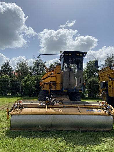 Used 2000 OXBO Big Jack with VPC1500 Bean Head