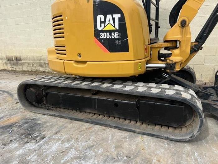 Used 2017 CATERPILLAR 305.5E2