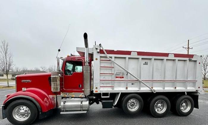Used 2007 Peterbilt **0** Miles on Engine Rebuild W900L