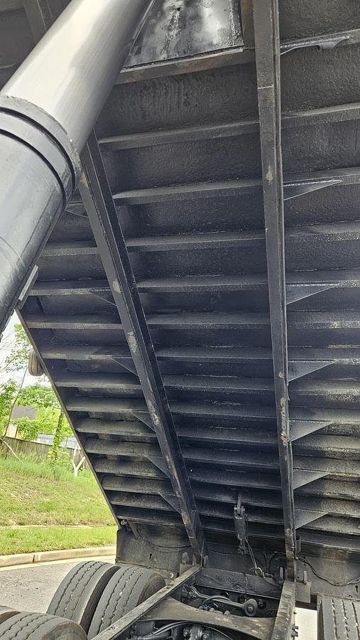 Used 2005 Mack *** ALLISON AUTOMATIC *** CV713 Granite