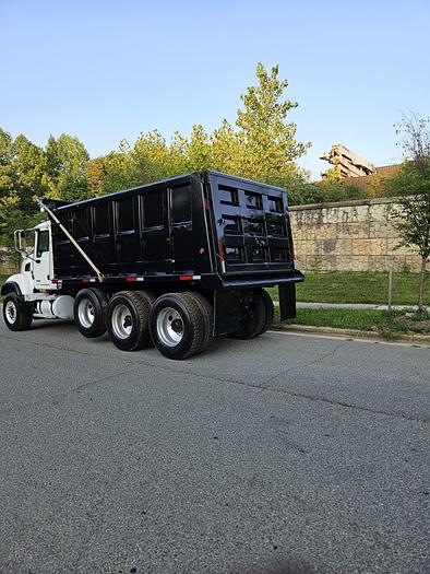 Used 2004   CV713 Granite