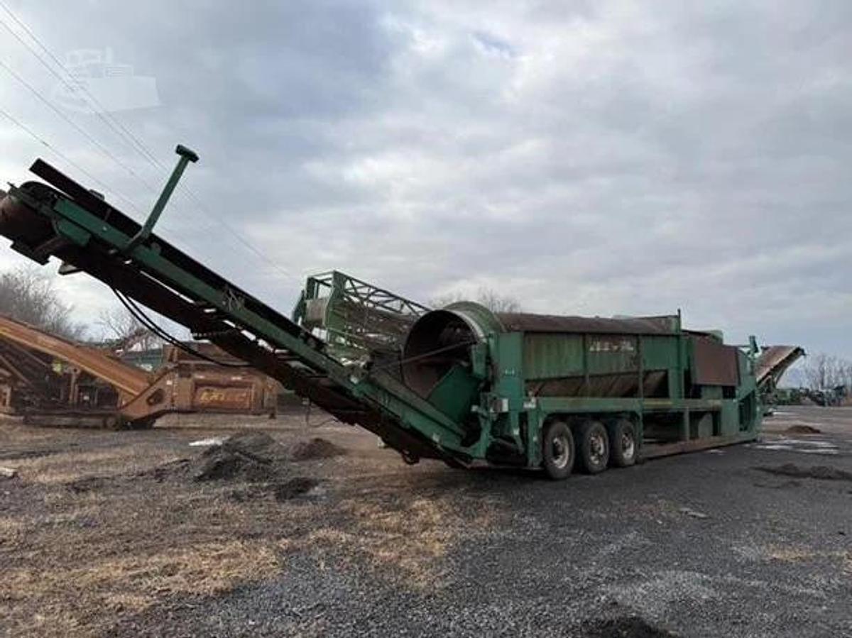 Used 2009 McCloskey 628 Trommel screen