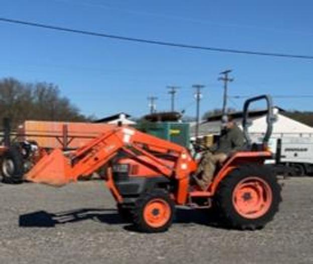 Used 2008 Kubota L3400