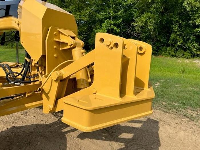 Used 2008 CATERPILLAR 12M