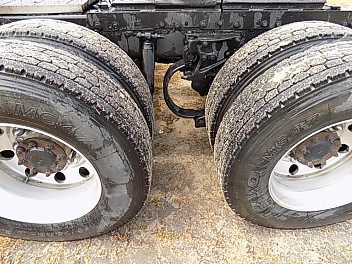 Used 2013 Peterbilt 587 T/A Tractor