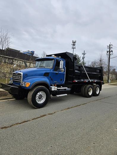 Used 2004 Mack *** ALLISON AUTOMATIC *** CV713 Granite