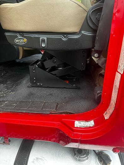 Used 2006 *** ALLISON AUTO *** MACK CV713 Granite