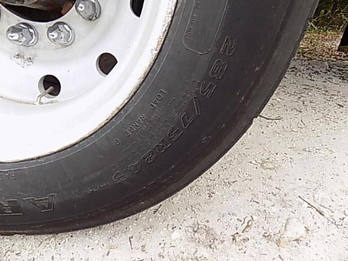 Used 1999 UTILITY TRAILER CORP FLATBED 102 x 48