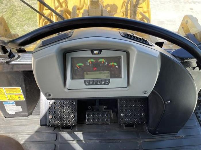 Used 2016 CATERPILLAR 963K