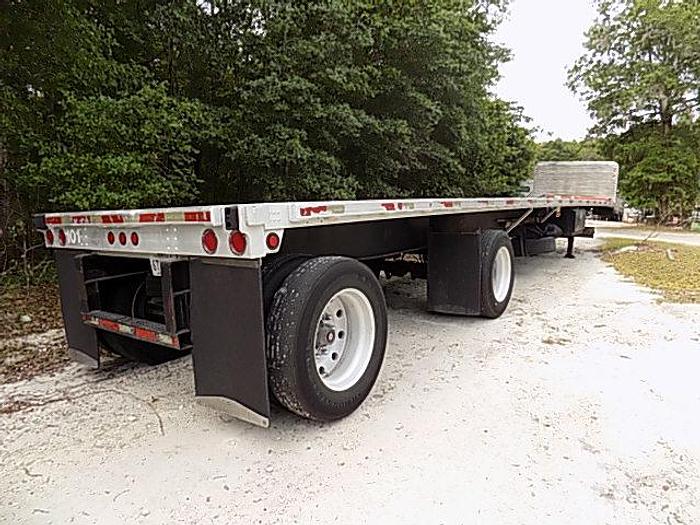 Used 1999 UTILITY TRAILER CORP FLATBED 102 x 48