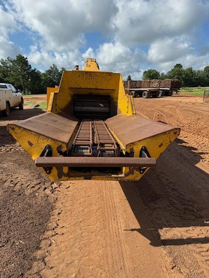 Used 2010 Woodsman 322 Whole tree chipper