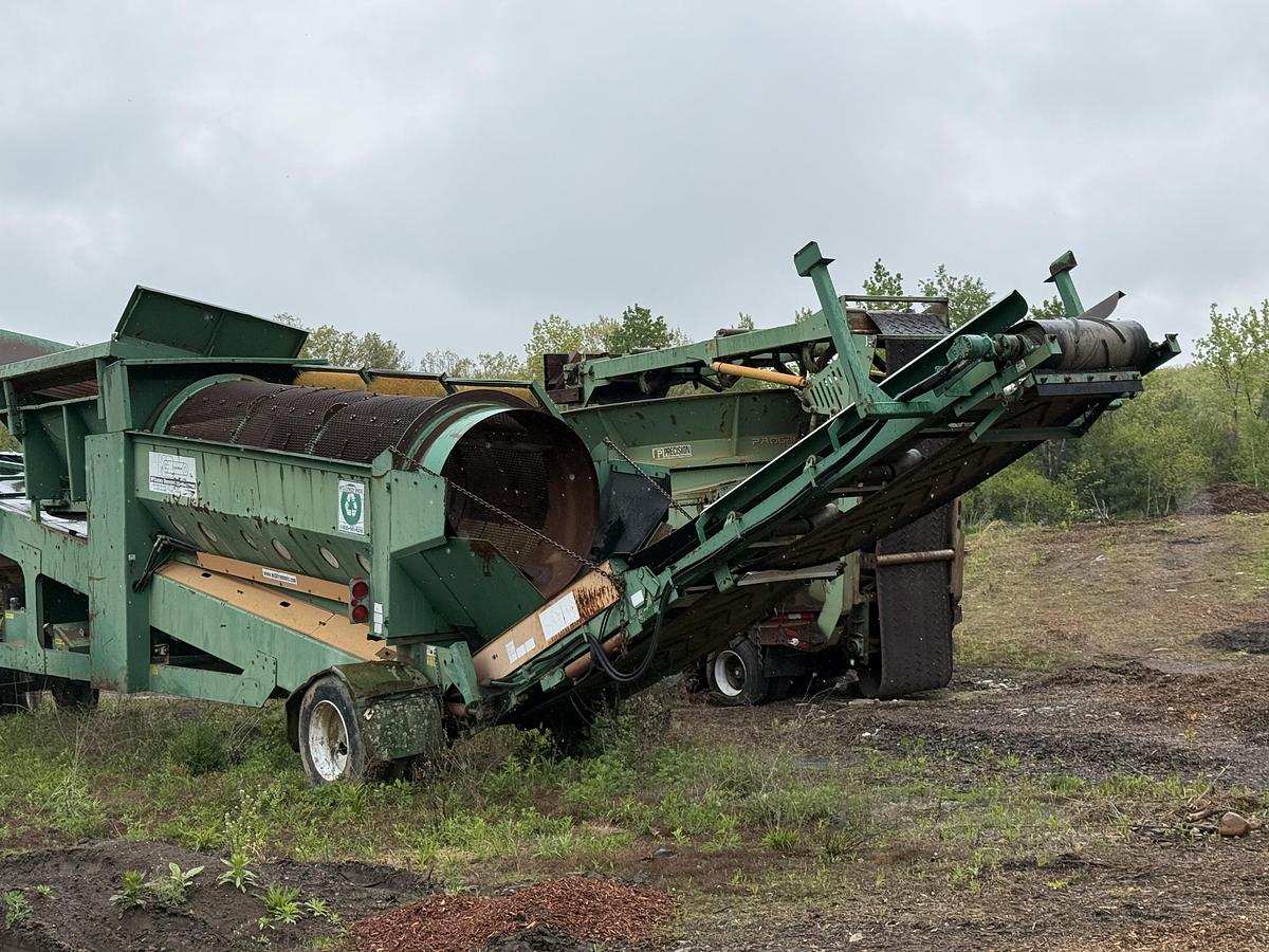 Used 2002 McCloskey  MCB 516