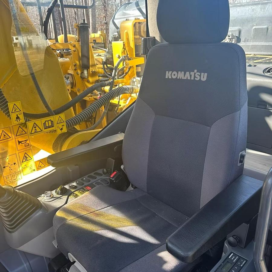 Used 2021 Komatsu PC210 LC-11