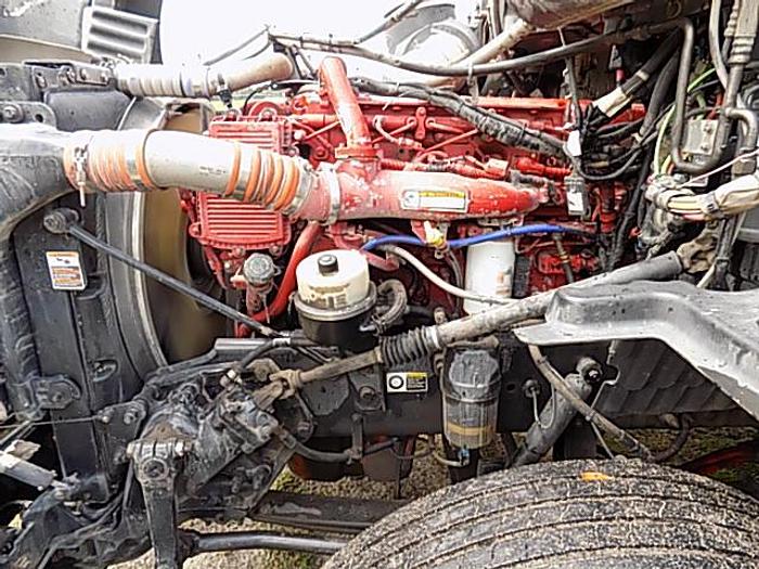 Used 2013 Peterbilt 587 T/A Tractor