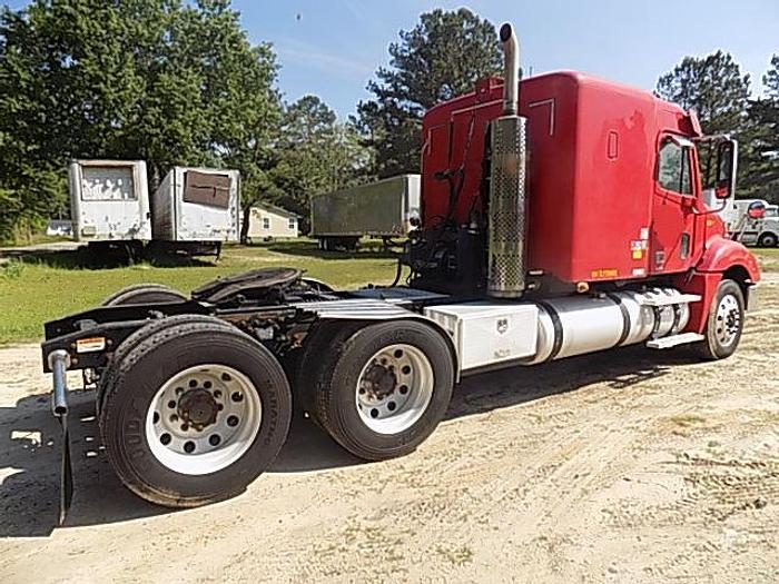 Used 2007 Freightliner Columbia 120, CAT C13
