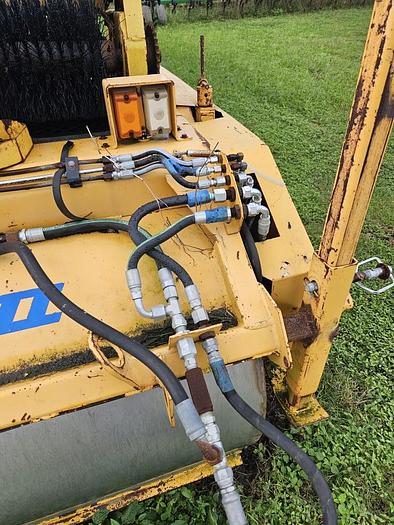 Used 2000 OXBO Big Jack with VPC1500 Bean Head