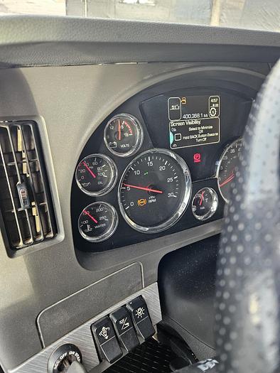 Used 2017 *** ALLISON AUTOMATIC *** Kenworth T880