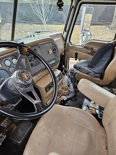 Used 2005 Mack CV713 Granite