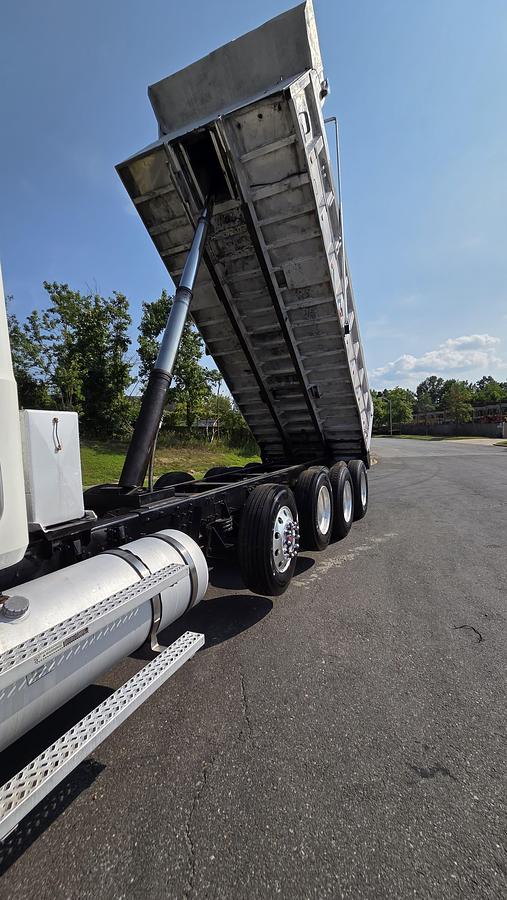 Used 2009 Mack GU713 *** Allison Automatic*** Granite