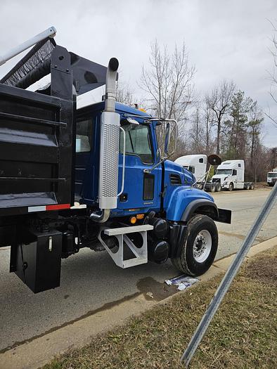 Used 2004 Mack *** ALLISON AUTOMATIC *** CV713 Granite