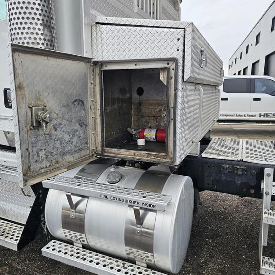 Used 2007 Kenworth T800 DAY CAB/ Drop Axle