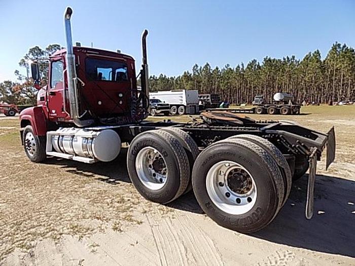 Used 2015 Mack CHU613 Day Cab W/Wet Line ****Automatic Transmission****