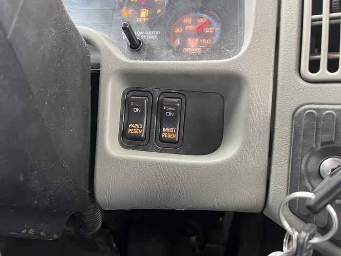 Used 2011 International 7400