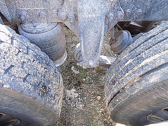 Used 2005 FREIGHTLINER CLASSIC, DETROIT 60 SERIES ENGINE