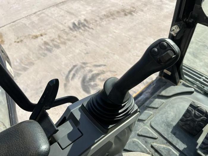 Used 2018 CAT 315FL/ with Hyd thumb