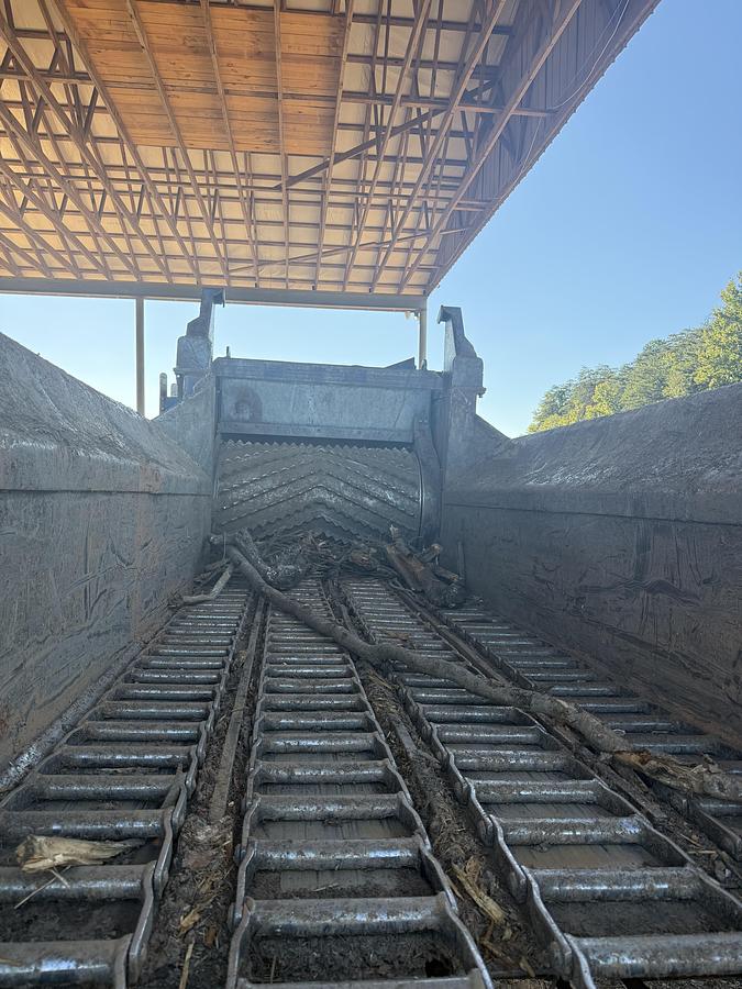 Used 2009 Peterson 4710 on tracks