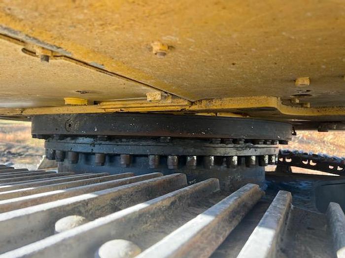 Used 2015 CAT 323FL/with Thumb