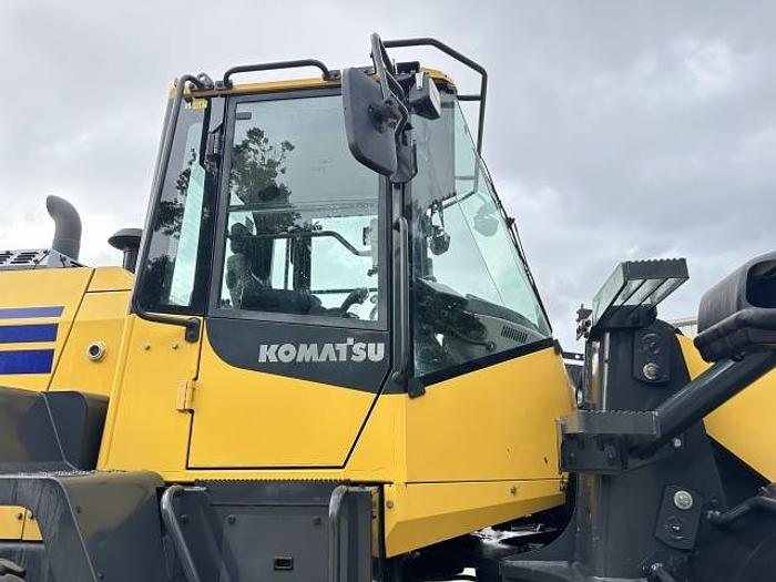 Used 2022 Komatsu WA320-8