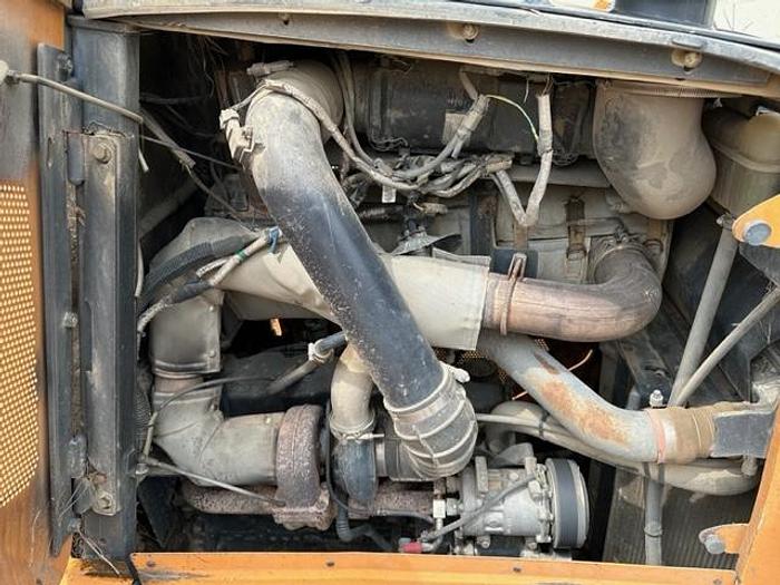 Used 2014 Case 2050M LGP