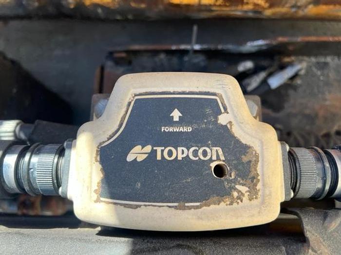 Used 2016 Leeboy 8616B