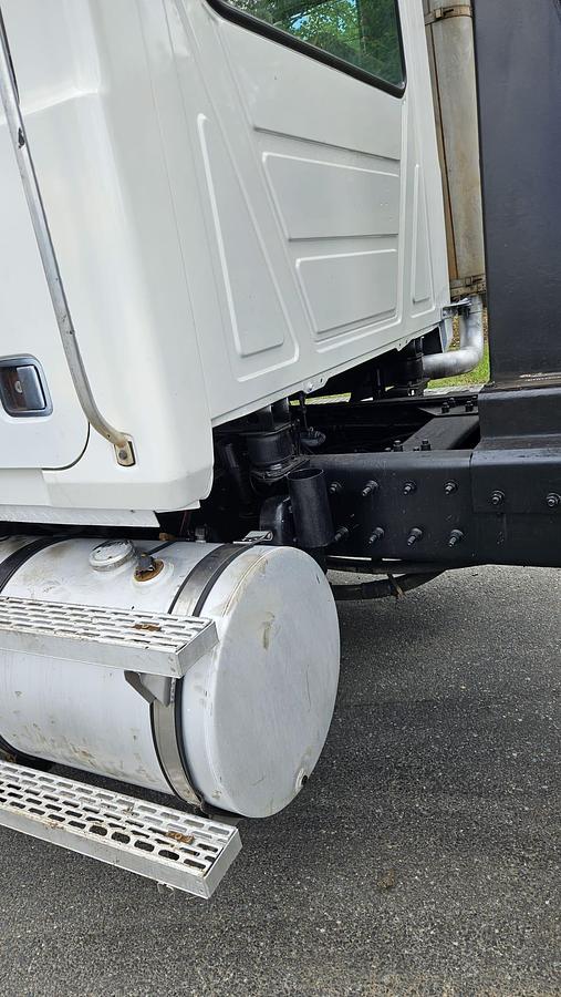 Used 2005 Mack *** ALLISON AUTOMATIC *** CV713 Granite