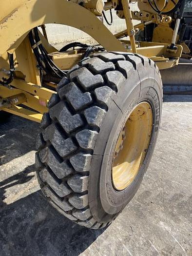 Used 2013 Caterpillar 120M2