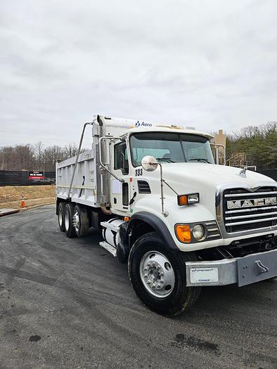 Used 2005 Mack CV713 Granite