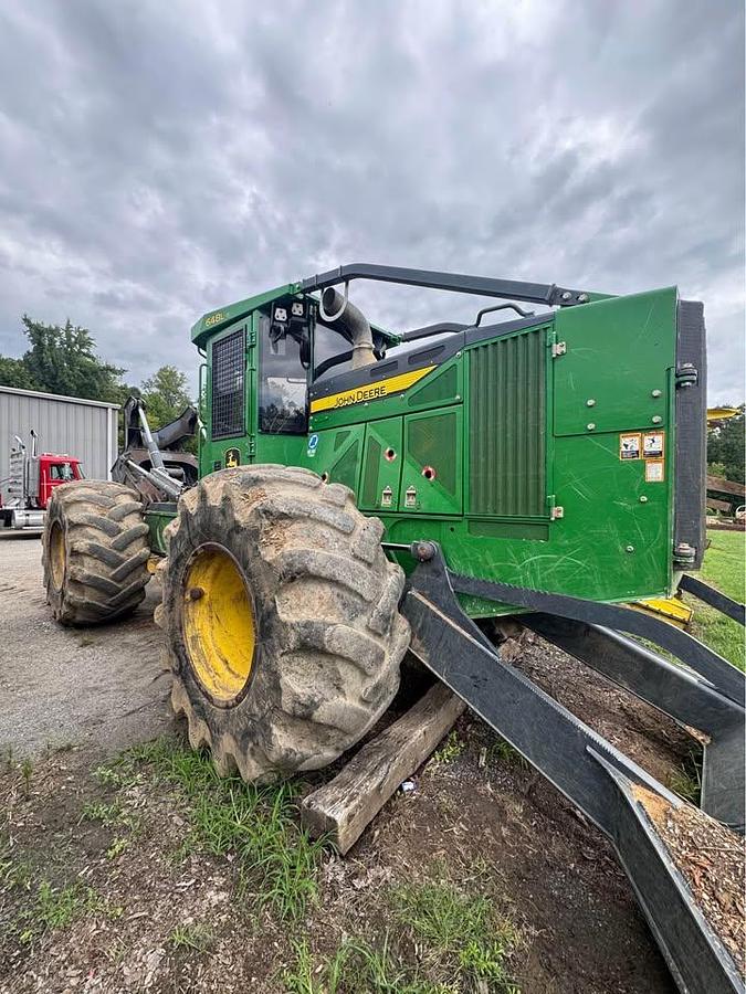 Used 2022 John Deere 648L2
