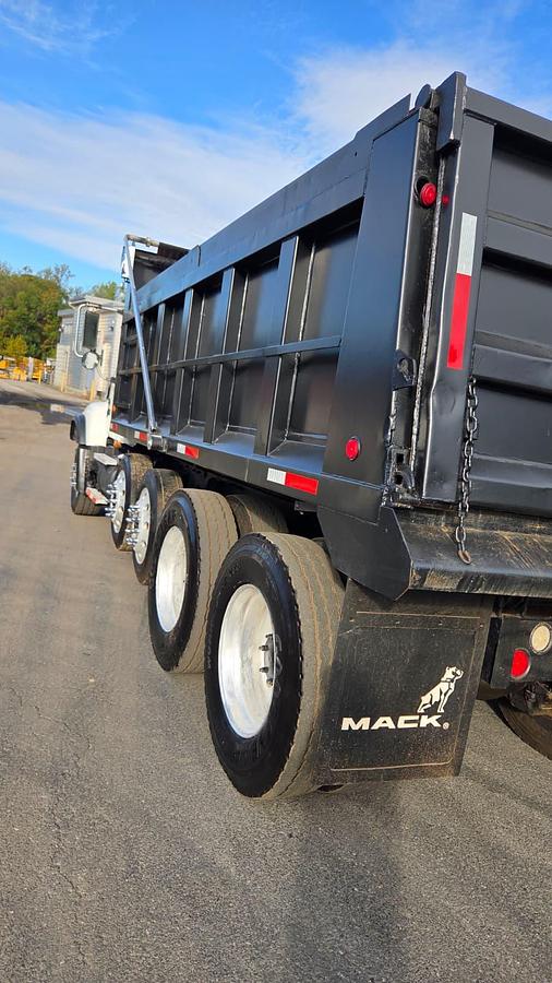 Used 2006 Mack *** ALLISON AUTOMATIC *** CV713 Granite