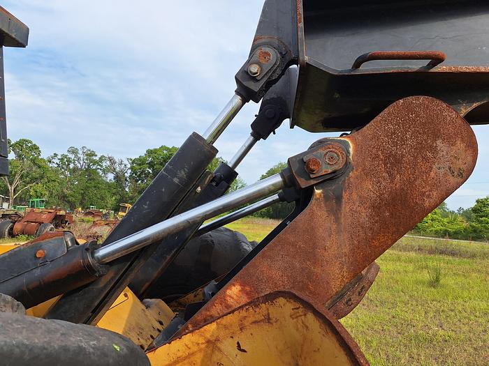 Used 2011 CATERPILLAR 525C