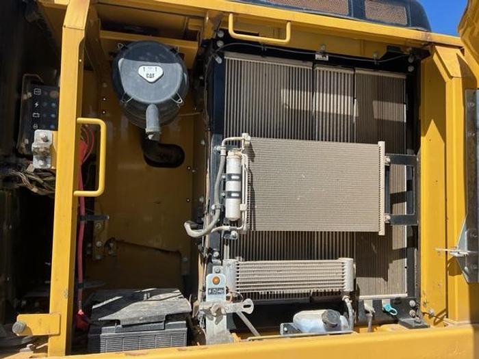 Used 2017 Caterpillar 320FL