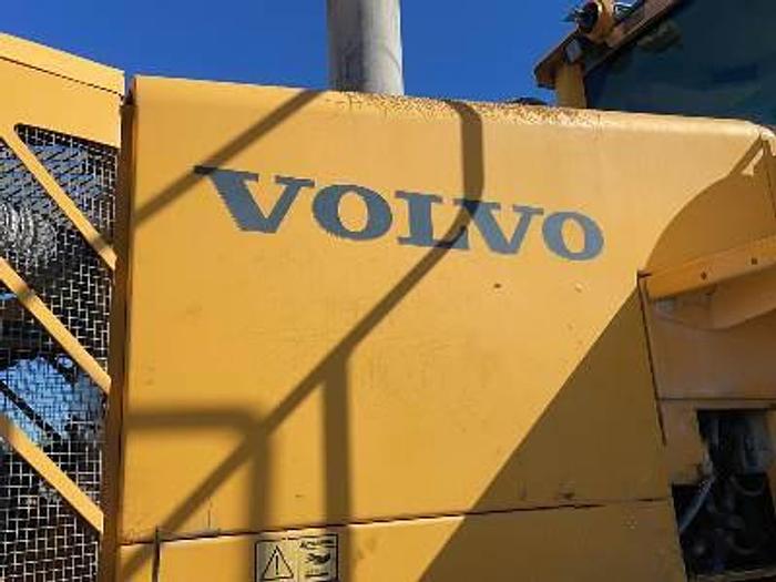 Used 2008 Volvo L220F
